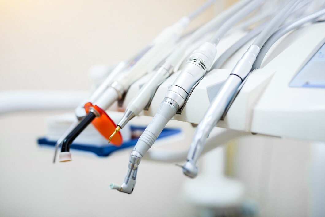 Poradnik pacjenta: jak przygotować się do pierwszej wizyty u stomatologa estetycznego